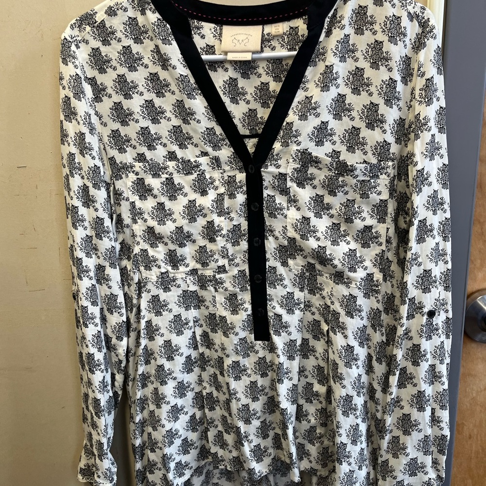 Cute Vanessa & Virginia Black and White owl Patterned Long Sleeve blouse size 6